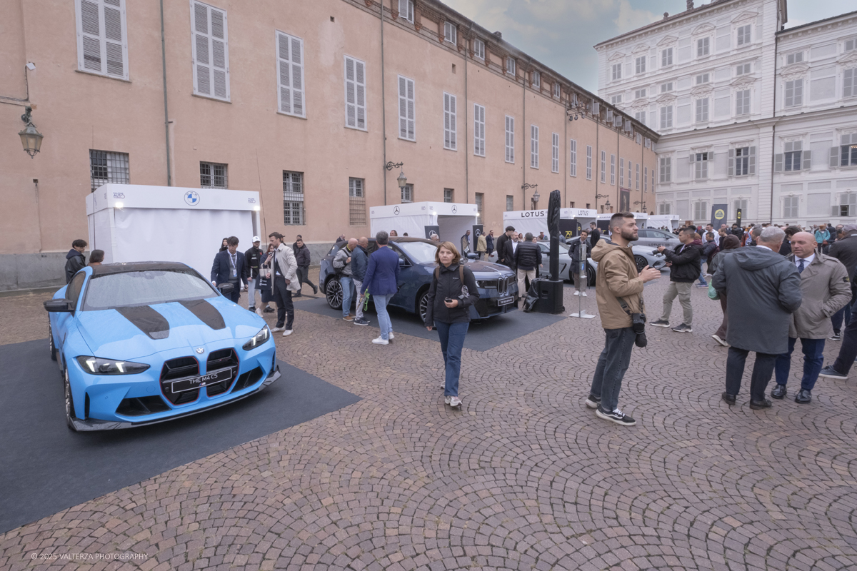 _DSF1893.jpg - 26/09/2025.Torino inaugurata l'edizione 2025 del Salone dell'auto di Torino. Nella foto lo stand BMW che ha presentato inj anteprima nazionale il nuovo modello  iX3