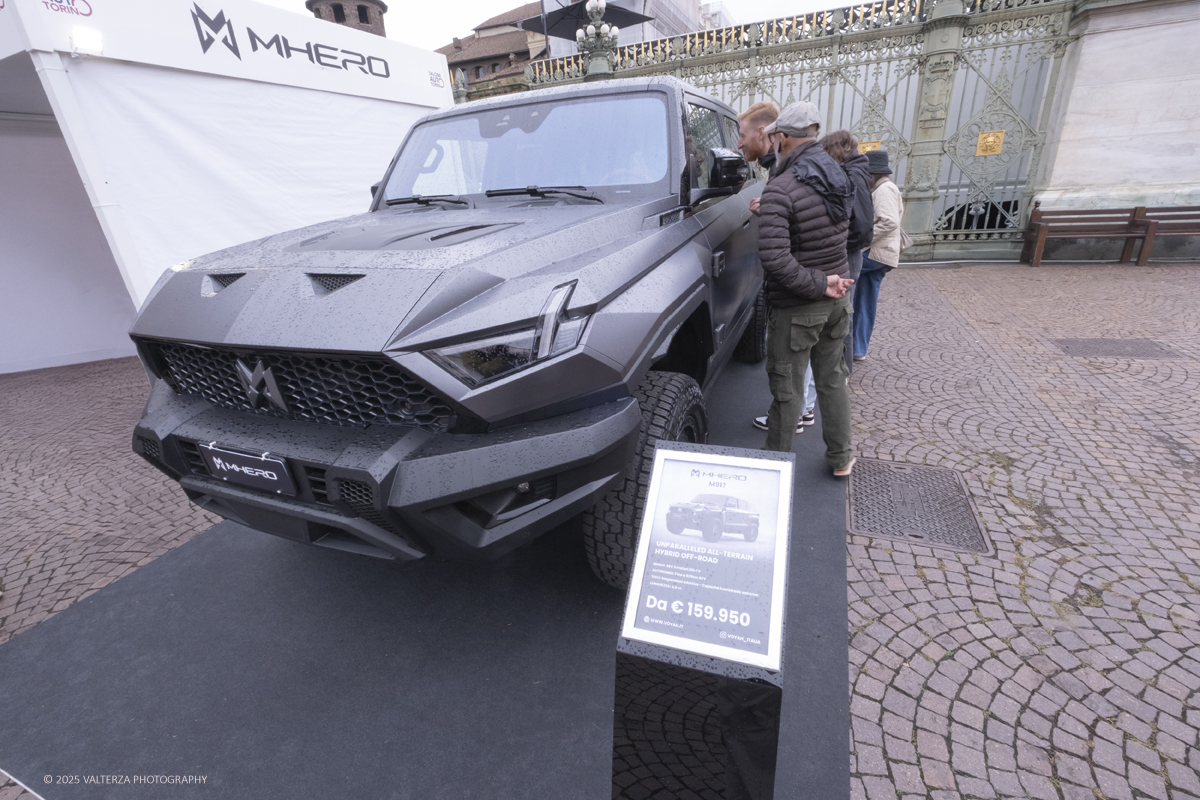 _DSF1924.jpg - 26/09/2025.Torino inaugurata l'edizione 2025 del Salone dell'auto di Torino. Nella foto lo stand della MHERO con il modello M917
