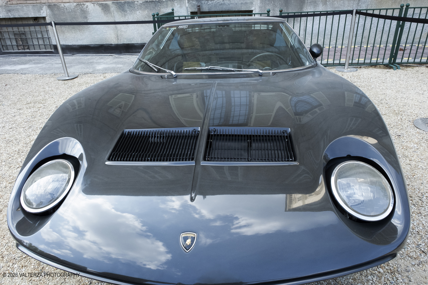 _DSF0150.jpg - 11-13 Settembre 2026. Torino. Tributo al grande Designer Marcello Gandini. Nella foto  esposizione di  supercar disegnate da Marcello Gandini, Lamborghini Miura 400 SV