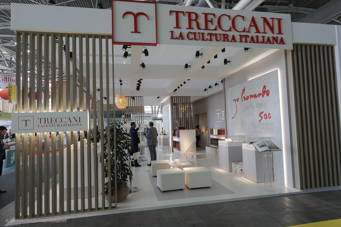 _G3I4095.jpg - 09/05/2019. Torino, 32mo Salone Internazionale del Libro. Nella foto lo stand di Treccani nel nuovo spazio dell'Oval