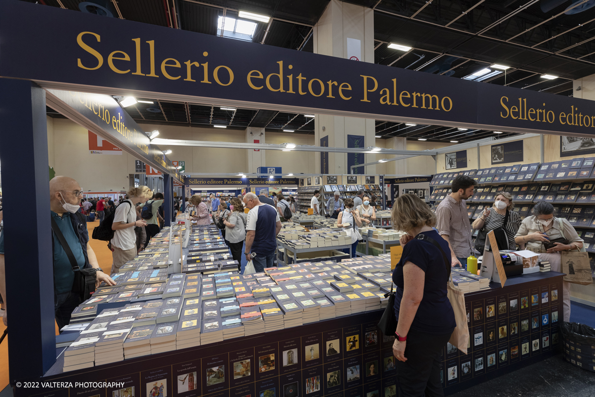 _G3I7056.jpg - 20/05/2022. Torino. Cuori Selvaggi, XXXIV Edizione  del Salone Internazionale del Libro. Nella foto installazioni al Lingoto nei vari padiglioni