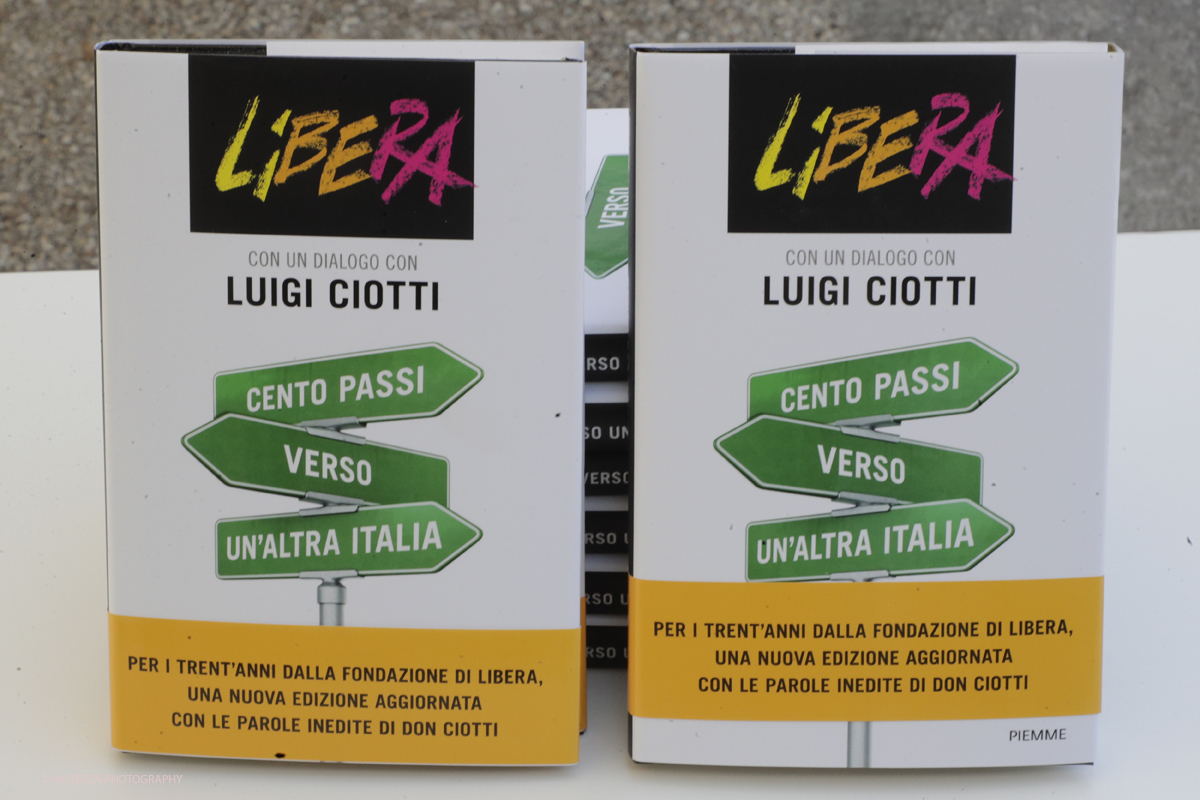 _G3I1651.jpg - 15/05/2025. Torino . Il Salone Internazionale del Libro di Torino, ospitato al Lingotto Fiere, Ã¨ un festival culturale che celebra la lettura, lâ€™editoria e le idee.Il tema di quest'anno Ã¨ " Le parole tra noi leggere." Nella foto LUIGI CIOTTIAutore di Cento passi verso unâ€™altra Italia (Piemme)Con Mario LancisiModera Elena CiccarelloTrentâ€™anni dalla fondazione di Libera e ottantâ€™anni di don Luigi Ciotti. Storie ed esperienze raccontate in passato a cui se ne aggiungono altre