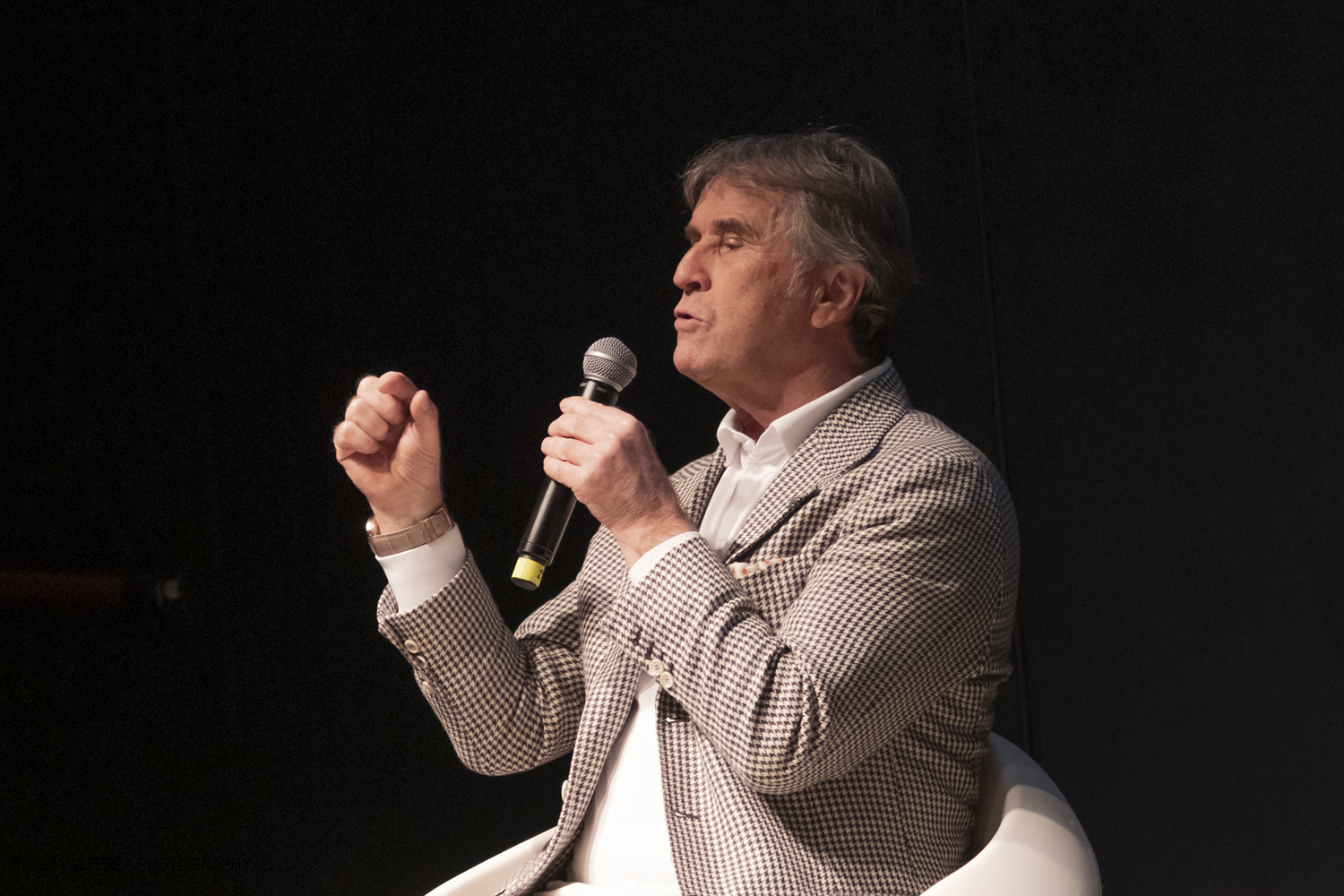 _DSF2285.jpg - 16/05/2026. Torino. Al Salone del Libro di Torino, Brunello Cucinelli ha esposto la sua filosofia lavorativa, il cosiddetto Capitalismo Umanistico, in cui vengono conciliati il profitto per lâ€™azienda e la dignitÃ  economica e morale per gli impiegati Nella foto Brunello Cucinelli