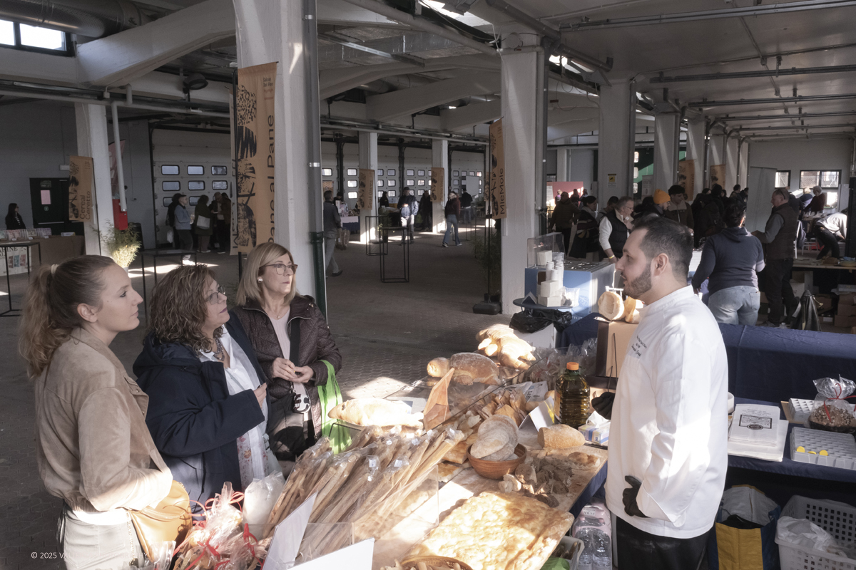 _DSF5947.jpg - 08-09/11/2025. Moncalieri.  L'evento si pone lâ€™obiettivo di promuovere la cultura del pane locale e delle sue tradizioni e di valorizzare le eccellenze della filiera piemontese, creando sinergie tra produttori, artigiani e consumatori.