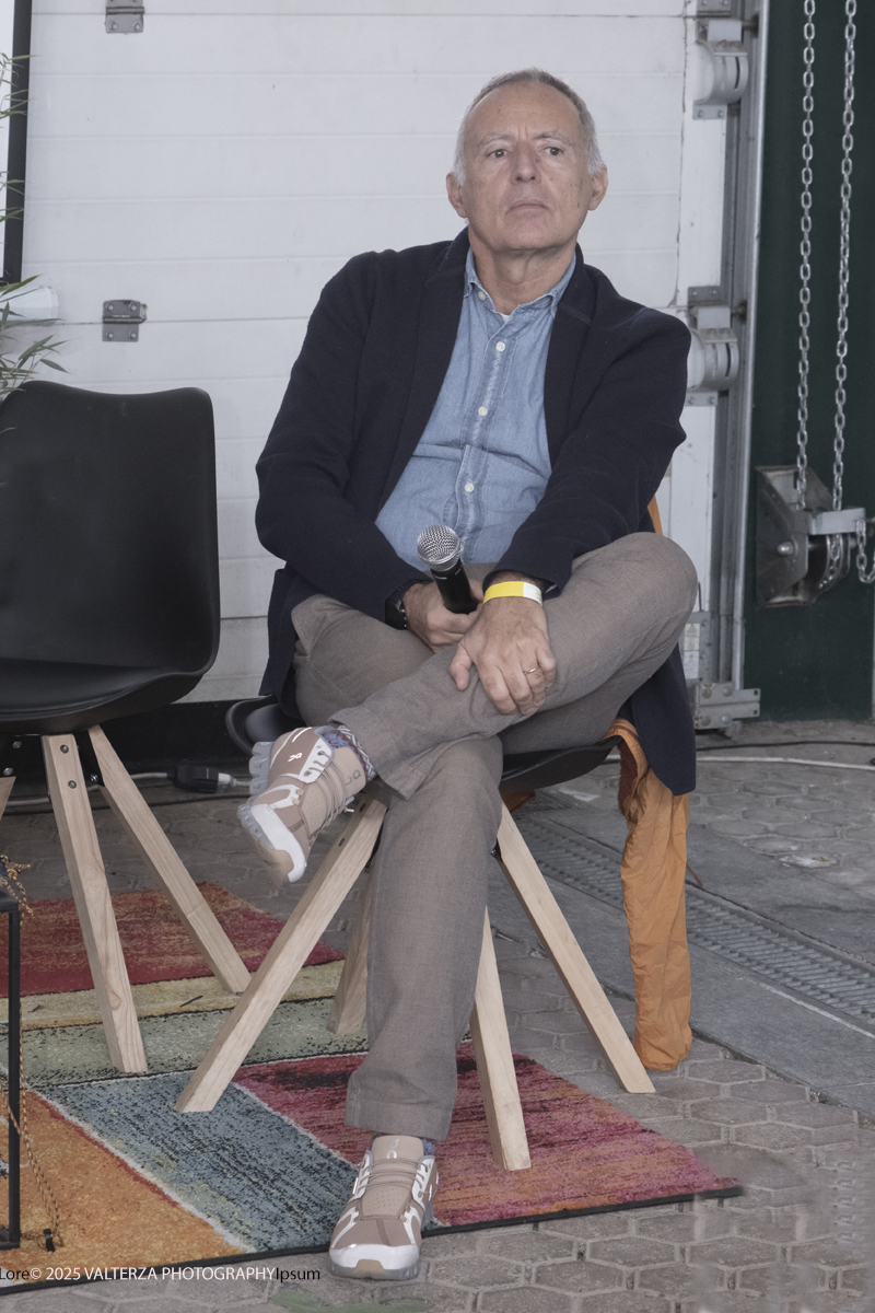 _DSF6009.jpg - 08-09/11/2025. Moncalieri.  L'evento si pone lâ€™obiettivo di promuovere la cultura del pane locale e delle sue tradizioni e di valorizzare le eccellenze della filiera piemontese, creando sinergie tra produttori, artigiani e consumatori. Un momento del Talk Branding & Bakery. Evoluzione e scenari con Carlo Meo e Dario Ujetto