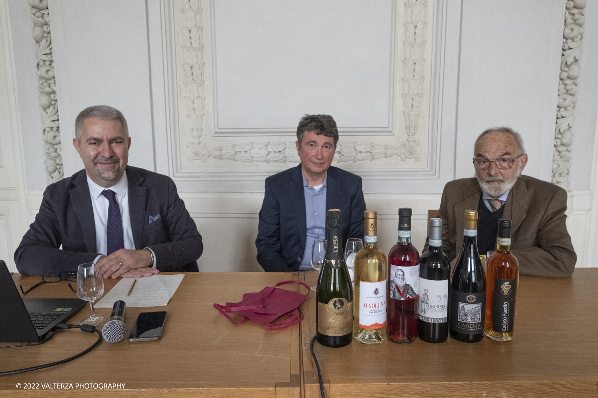 _DSF7556.jpg - 23/04/2022.Torino. Al Museo del Risorgimento Torna il Salone del vino  nell'ambito della Torino Wine Week. Nella foto un momento della presentazione del premio Torino DOC e degustazione di alcuni dei vini premiati in collaborazione con l'Enoteca regionale dei vini della provincia di Torino