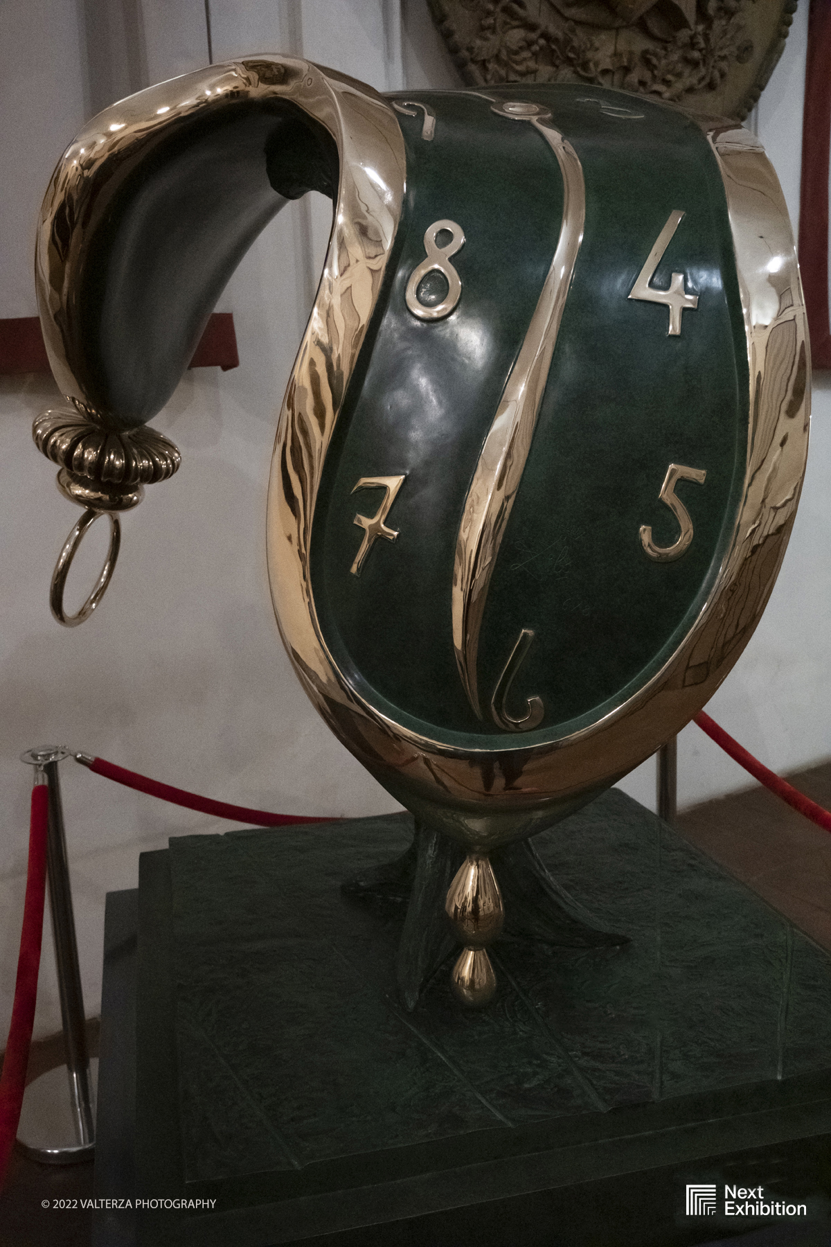_DSF6855.jpg - 11/11/2022. Torino . Nelle antiche cucine della Palazzina di Caccia di Stupinigi dal 12 novembre 2022 al 19 febbraio 2023 il pubblico potrÃ  ammirare una mostra unica nel suo genere,  che espone diversi aspetti della produzione artistica di DalÃ­. Nella foto  l'opera danza del tempo II