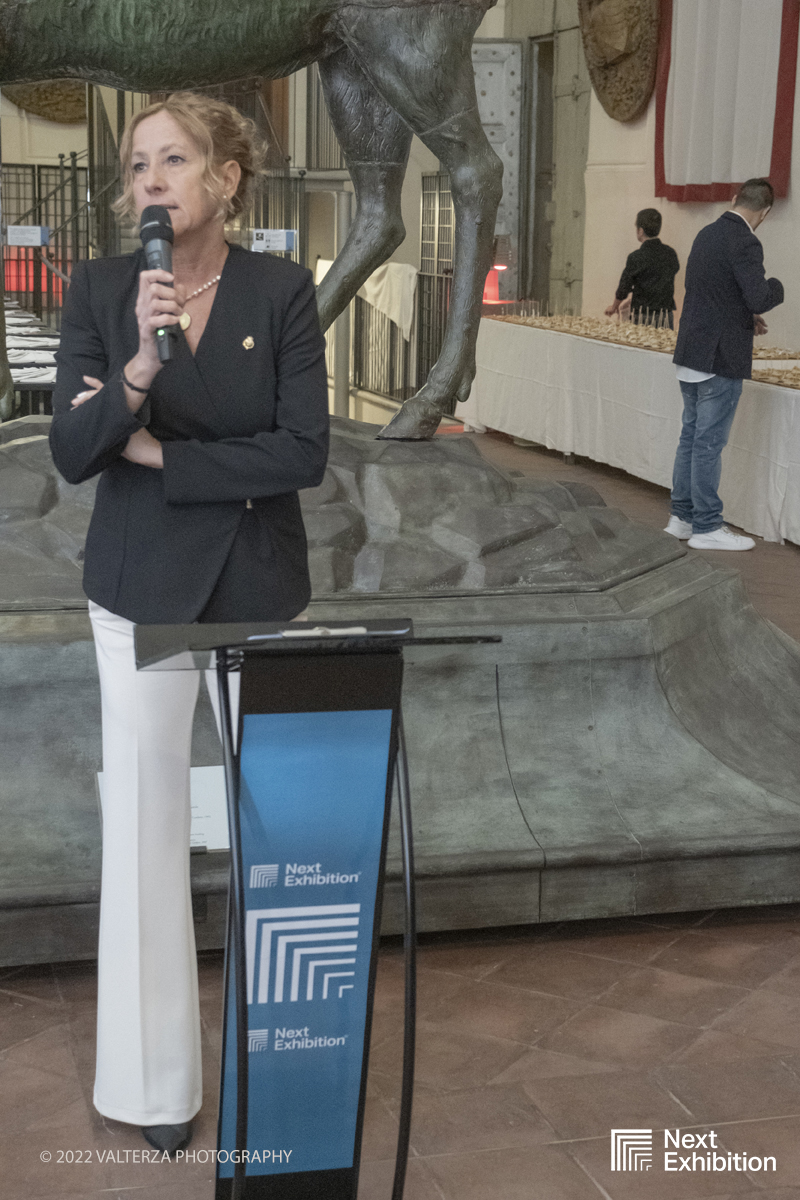 _DSF7024.jpg - 11/11/2022. Torino . Nelle antiche cucine della Palazzina di Caccia di Stupinigi dal 12 novembre 2022 al 19 febbraio 2023 il pubblico potrÃ  ammirare una mostra unica nel suo genere,  che espone diversi aspetti della produzione artistica di DalÃ­. Nella foto l'intervento la console di Spagna "Chus all'inaugurazione dlla mostra