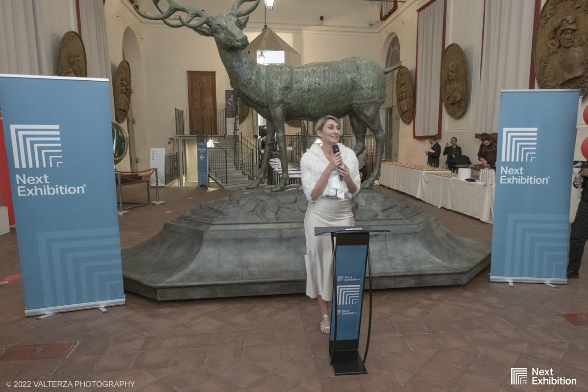 _DSF7033.jpg - 11/11/2022. Torino . Nelle antiche cucine della Palazzina di Caccia di Stupinigi dal 12 novembre 2022 al 19 febbraio 2023 il pubblico potrÃ  ammirare una mostra unica nel suo genere,  che espone diversi aspetti della produzione artistica di DalÃ­. Nella foto Lara Martinetto Responsabile comunicazioni e pubbliche relazioni presso Next Exhibition  durante discorso di presentazione della mostra