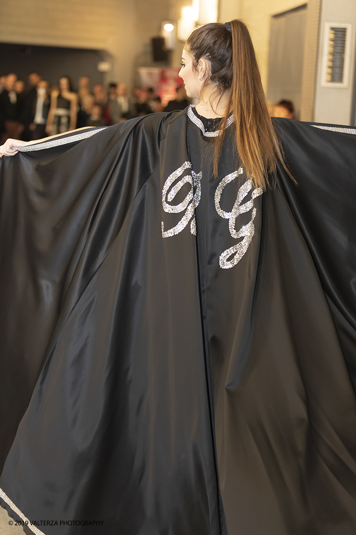 _G3I9307.jpg - 04-03-2019 Moncalieri. Sfilata Moda delle Donne. Creazioni Artigianali Femminili. Nella foto una creazione della Designer Regina Guasco de Oliveira.
