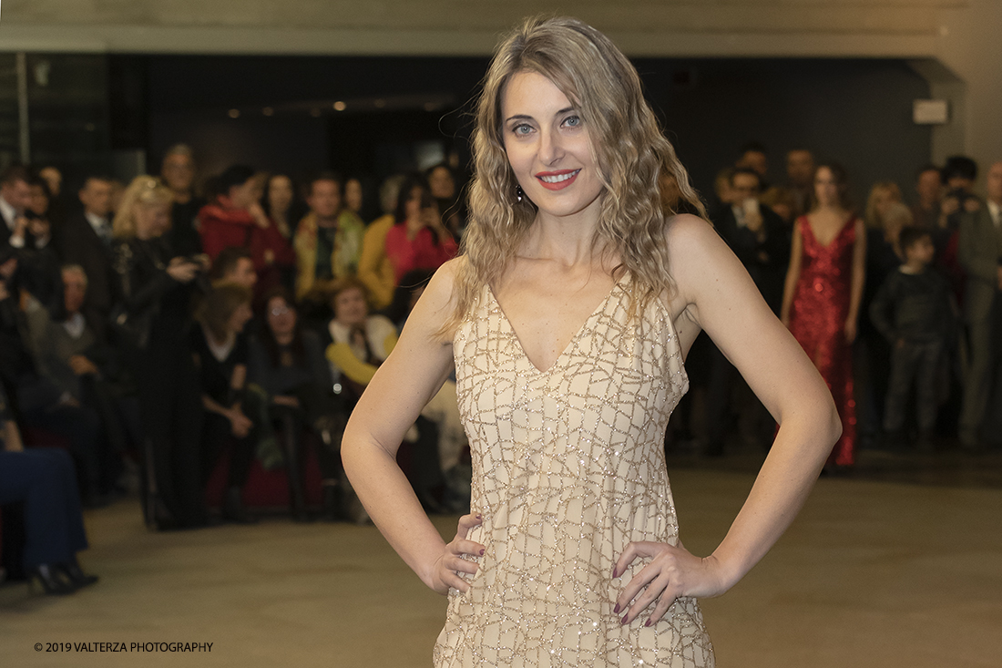 _G3I9356.jpg - 04-03-2019 Moncalieri. Sfilata Moda delle Donne. Creazioni Artigianali Femminili. Nella foto una creazione della Designer Regina Guasco de Oliveira.