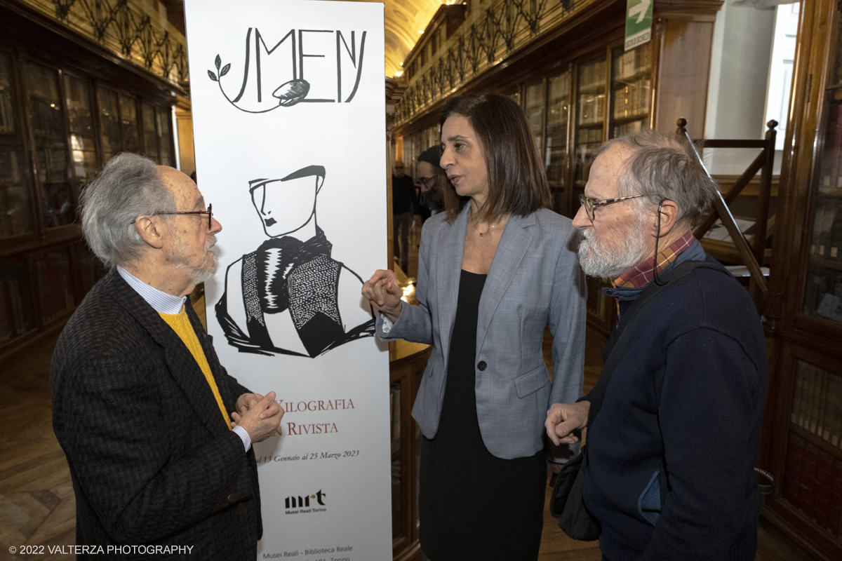 _DSF3591.jpg - 12/01/2023. Torino. L'esposizione  alla biblioteca reale dal 13 gennaio al 25 Marzo 2023 ripercorre la lunga storia dell'arte xilografica e tipografica. Nella foto la direttrice della biblioteca reale Giuseppina Mussari