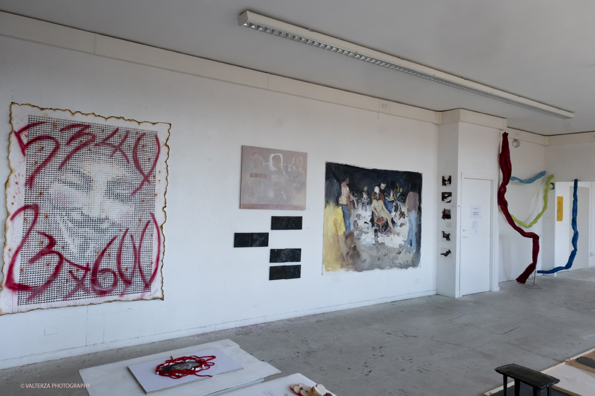 DSCF0078.jpg - 07/07/2025. Torino. Ritorna la Summer Exhibition allâ€™Albertina con il talento dei giovani artisti dellâ€™Accademia. Hella foto parte dell'allestimeento della mostra