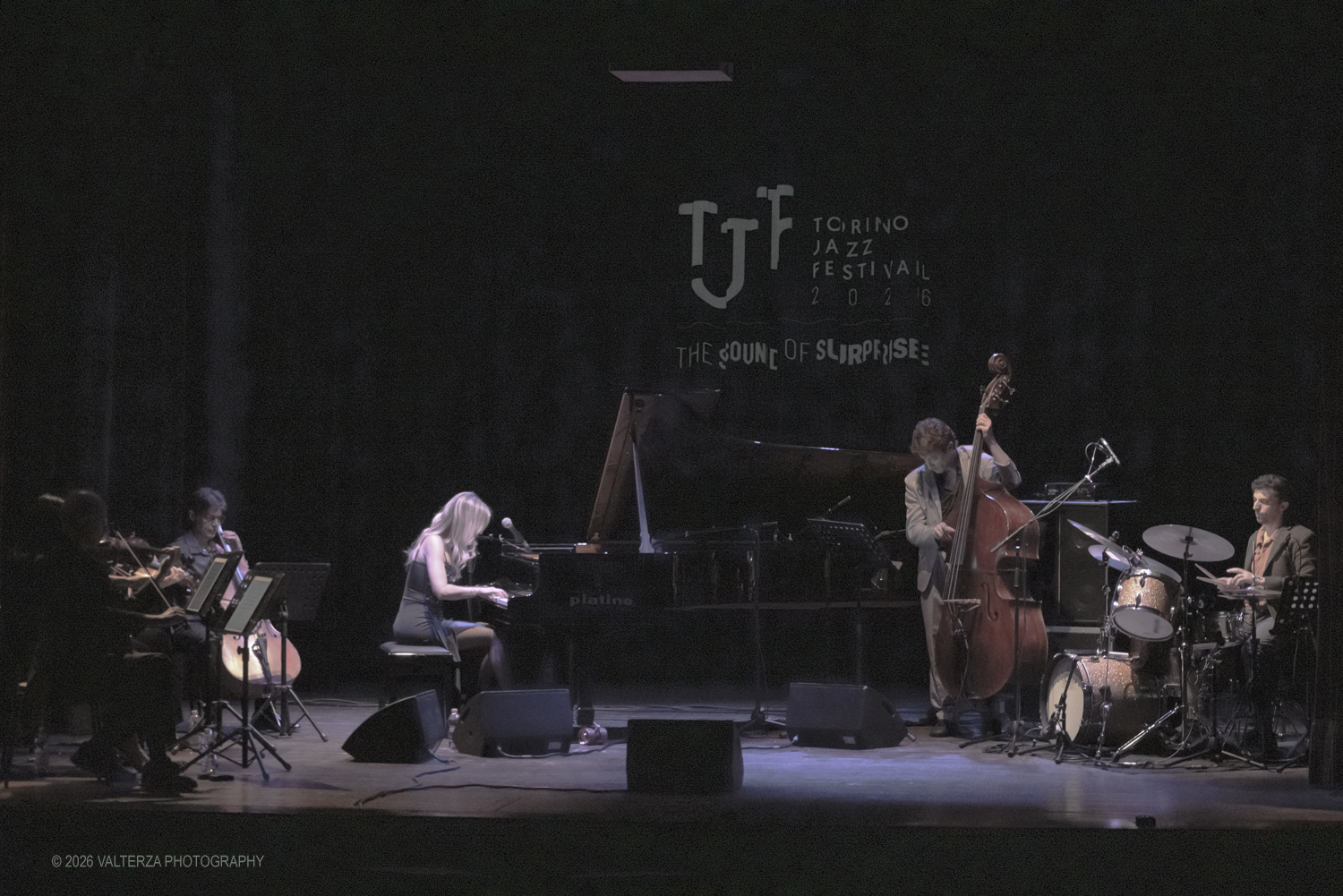 _DSF7238.jpg - 30/04/2026. Torino. TJF 2026 - FRANCESCA TANDOI TRIO + Jazz Acoustic Strings QuartetFrancesca Tandoi pianoforteStefano Senni contrabbassoPasquale Fiore batteriaJazz Acoustic Strings Quartet:Cesare Carretta, Silvia Maffeis violiniMonica Vatrini violaEnrico Guerzoni violoncelloArrangiamenti di Cristiano Arcelli