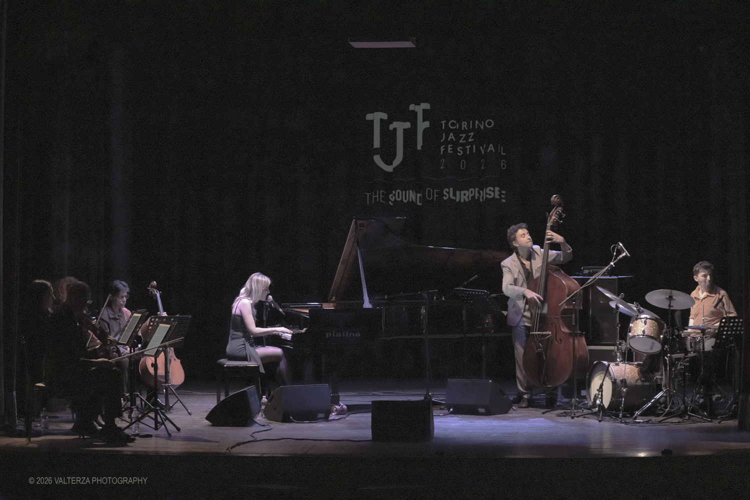 _DSF8272.jpg - 30/04/2026. Torino. TJF 2026 - FRANCESCA TANDOI TRIO + Jazz Acoustic Strings QuartetFrancesca Tandoi pianoforteStefano Senni contrabbassoPasquale Fiore batteriaJazz Acoustic Strings Quartet:Cesare Carretta, Silvia Maffeis violiniMonica Vatrini violaEnrico Guerzoni violoncelloArrangiamenti di Cristiano Arcelli