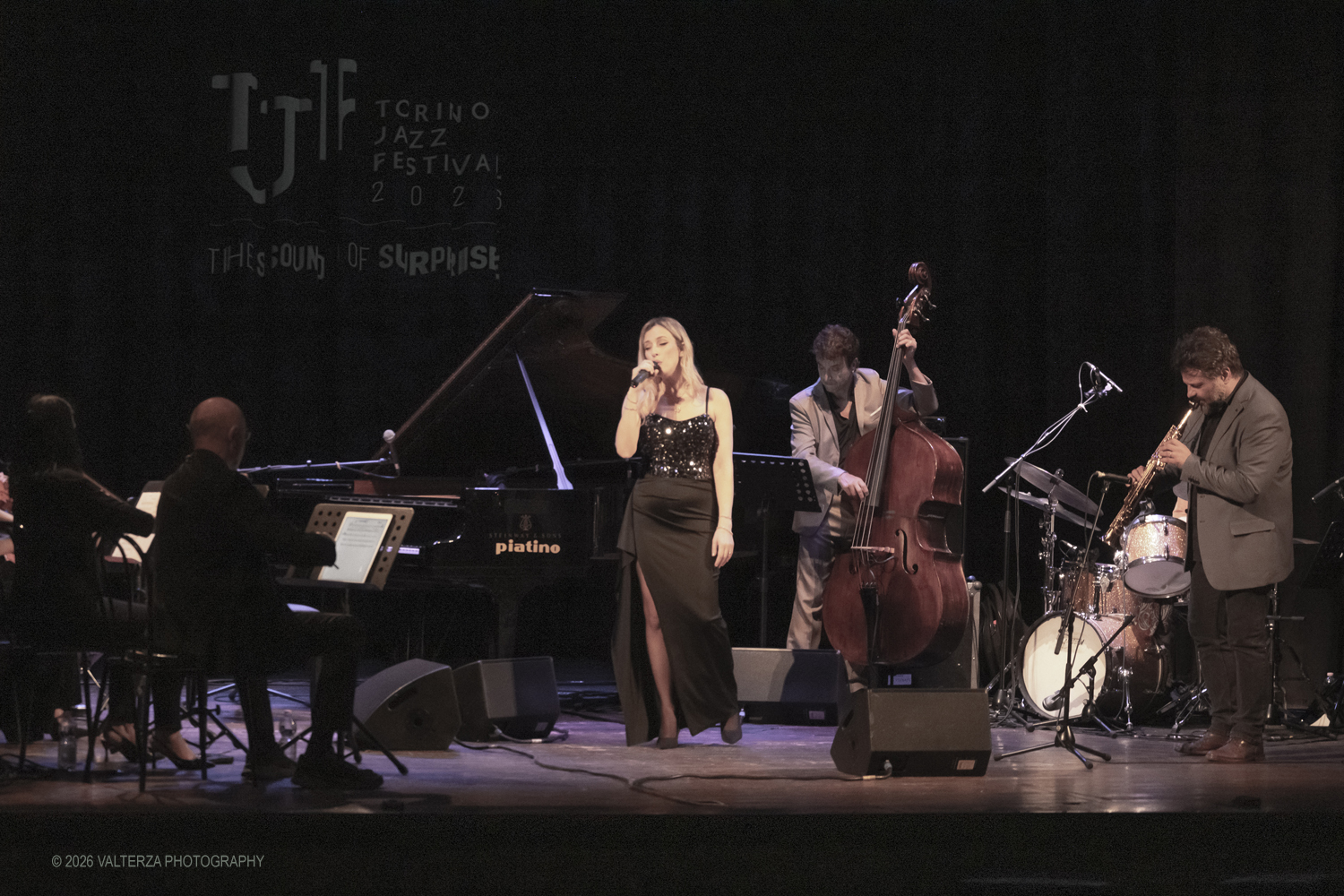 _DSF8685.jpg - 30/04/2026. Torino. TJF 2026 - FRANCESCA TANDOI TRIO + Jazz Acoustic Strings QuartetFrancesca Tandoi pianoforteStefano Senni contrabbassoPasquale Fiore batteriaJazz Acoustic Strings Quartet:Cesare Carretta, Silvia Maffeis violiniMonica Vatrini violaEnrico Guerzoni violoncelloArrangiamenti di Cristiano Arcelli