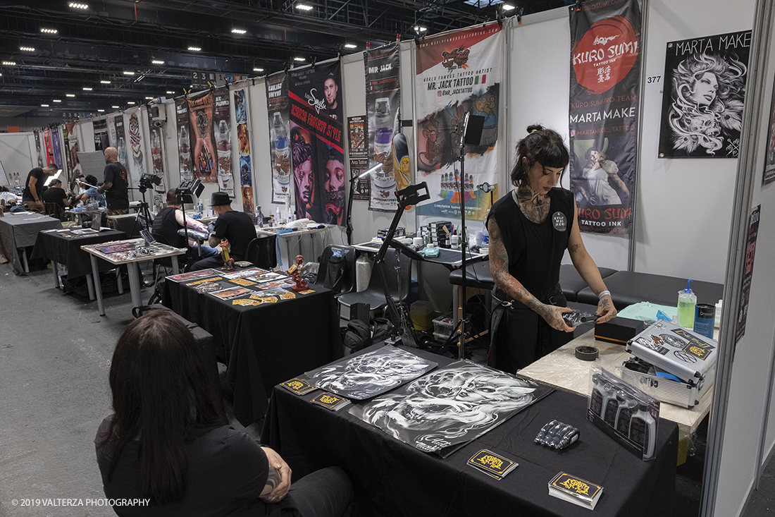 _DSF3389.jpg - 13/09/2019. Torino. Tattoo Convention Ã¨ un evento internazionale che ospita 340 tatuatori provenienti da tutto il mondo, 50 stand degli operatori e fornitori piÃ¹ importanti del settore. Nella foto stand dei tatuatori/tatuatrici