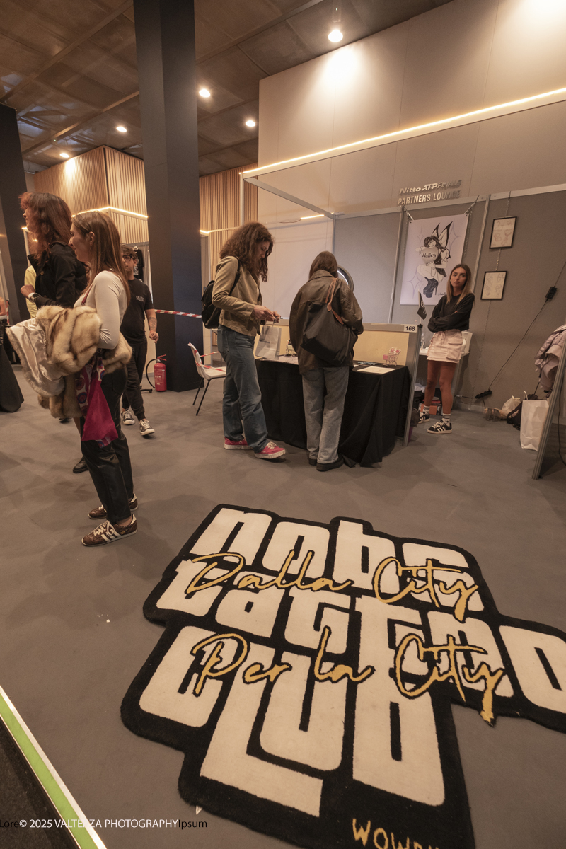 _DSF1974.jpg - 27/09/2025. Torino. Alla Tattoo Convention Edizione 2025. L'evento che celebra l'arte del tatuaggio. Nella foto  parte dell'allestimento della convention