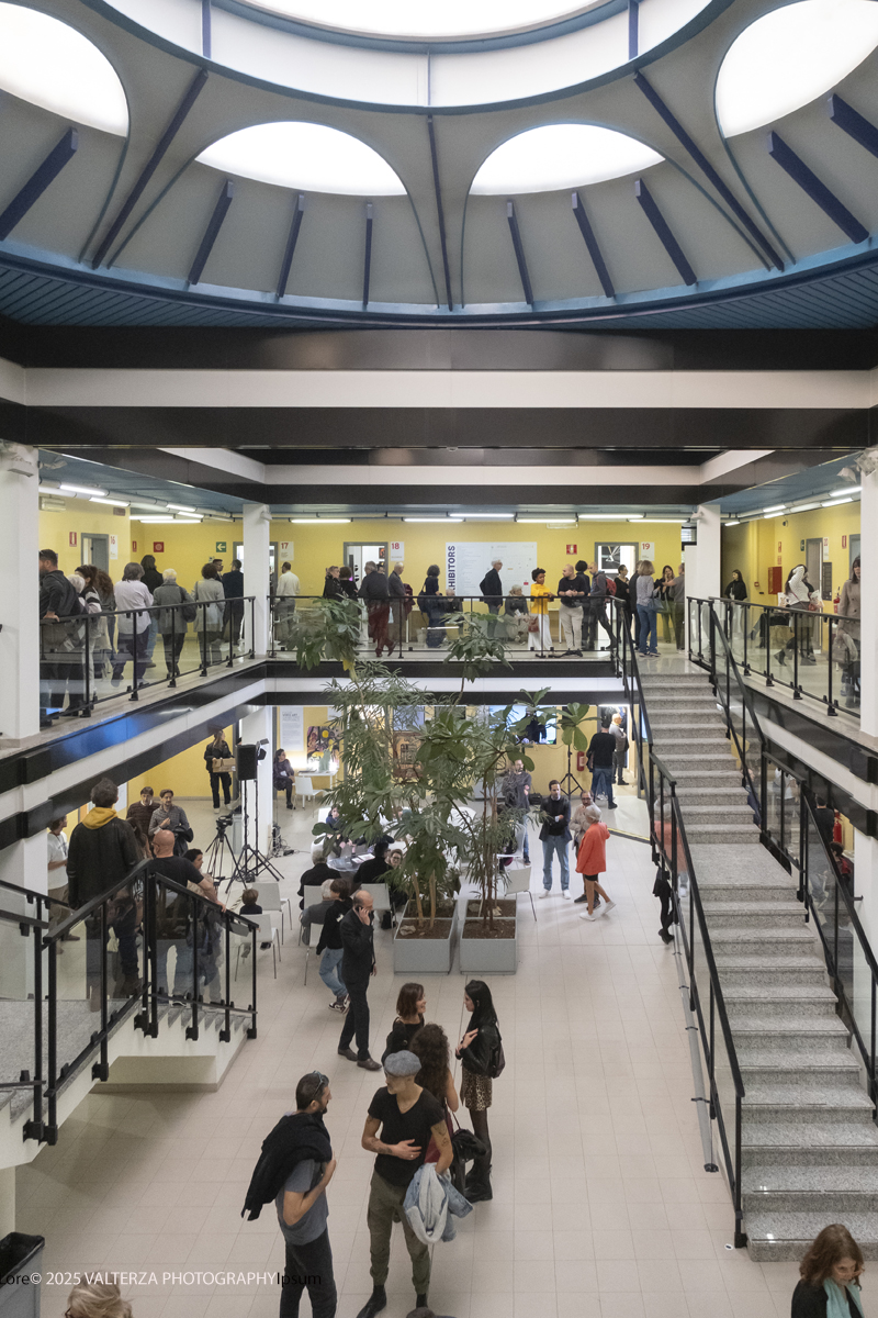 DSCF0169.jpg - 30/10/2025- 01/11/2025/Torino/ The Others Ã¨ una fiera indipendente nata con l'obiettivo di intercettare il linguaggio delle nuove generazioni creative e promuovere le realtÃ  emergenti. Nella foto in visita alla mostra