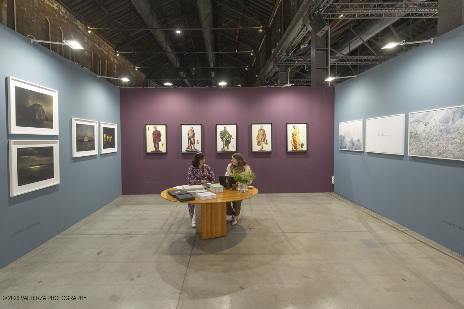 _Z3A3489.jpg - 21/05/2026. Torino La settima edizione di The Phair | Photo Art Fair si tiene a Torino da venerdÃ¬ 22 a domenica 24 maggio 2026 presso la Sala Fucine delle OGR Torino. Si tratta di una fiera internazionale interamente dedicata alla fotografia e alle arti visive contemporanee che utilizzano il mezzo fotografico. Nella foto VISIONQUEST 4ROSSO, Genova
