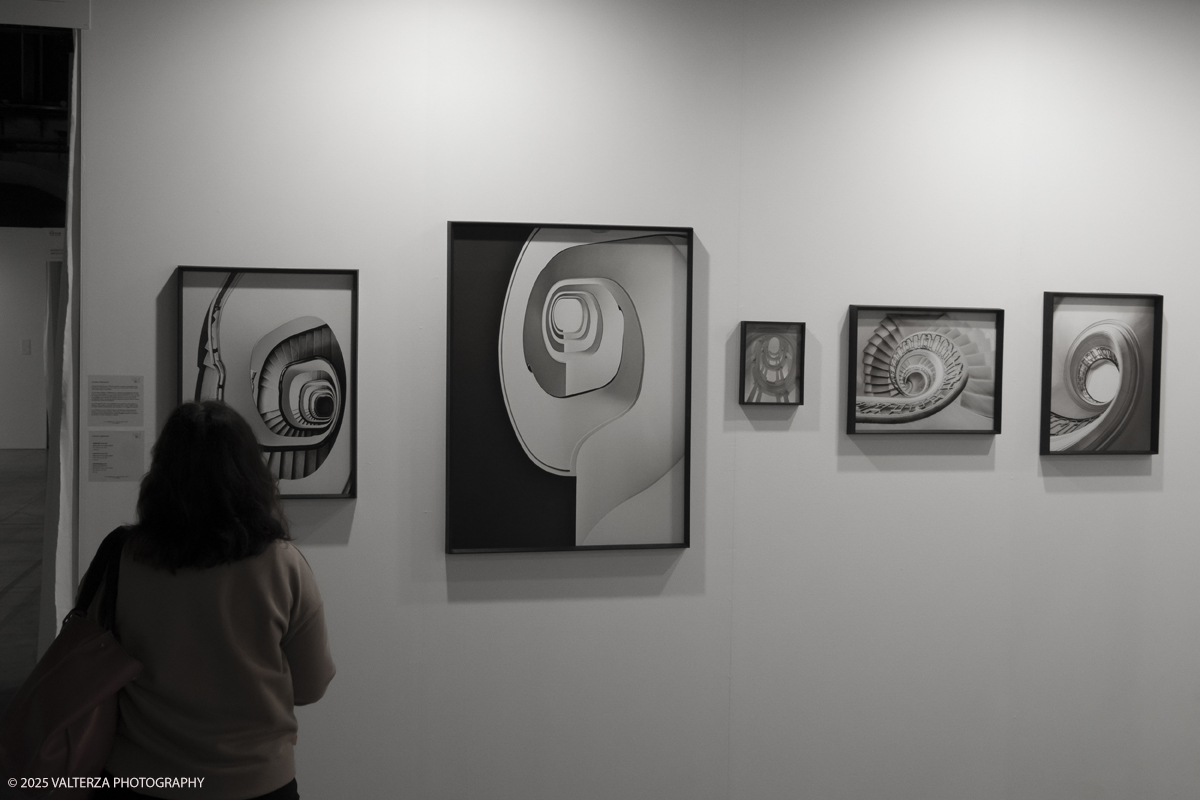 _DSF7092.jpg - 09/'5/2025. Torino. Appuntamento annuale dedicato alla fotografia.The Phair si rivolge ad alcune delle piÃ¹ prestigiose gallerie dâ€™arte contemporanea â€“ e non necessariamente solo a quelle specializzate in fotografia â€“ che, in occasione della fiera, presentano dei progetti artistici legati al tema dellâ€™immagine e opere create con materiale fotografico o video.â€‹ Nella foto CRAG GALLERYTorino