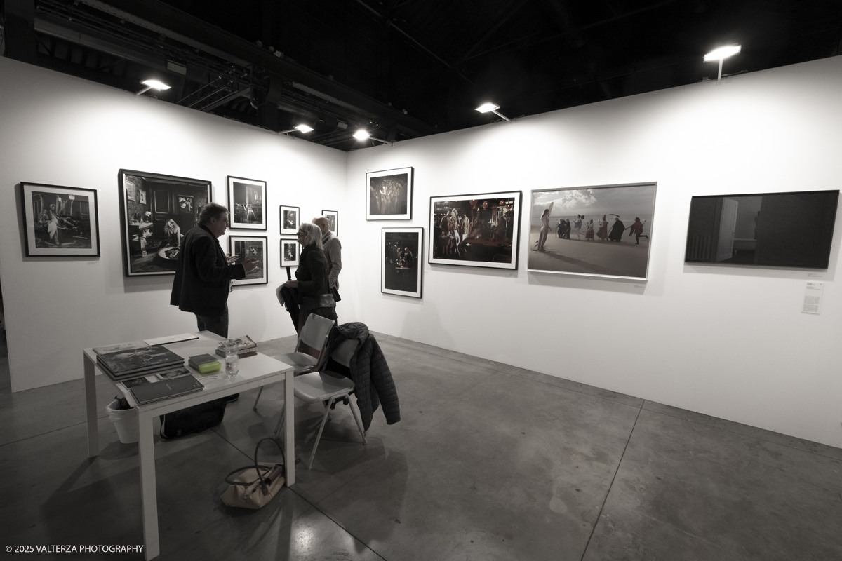 _DSF7156.jpg - 09/'5/2025. Torino. Appuntamento annuale dedicato alla fotografia.The Phair si rivolge ad alcune delle piÃ¹ prestigiose gallerie dâ€™arte contemporanea â€“ e non necessariamente solo a quelle specializzate in fotografia â€“ che, in occasione della fiera, presentano dei progetti artistici legati al tema dellâ€™immagine e opere create con materiale fotografico o video.â€‹ Nella foto  GALERIE POostende, Belgio