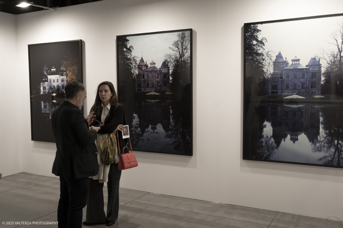 _DSF7296.jpg - 09/'5/2025. Torino. Appuntamento annuale dedicato alla fotografia.The Phair si rivolge ad alcune delle piÃ¹ prestigiose gallerie dâ€™arte contemporanea â€“ e non necessariamente solo a quelle specializzate in fotografia â€“ che, in occasione della fiera, presentano dei progetti artistici legati al tema dellâ€™immagine e opere create con materiale fotografico o video.â€‹ Nella foto BKV FINE ARTMilano
