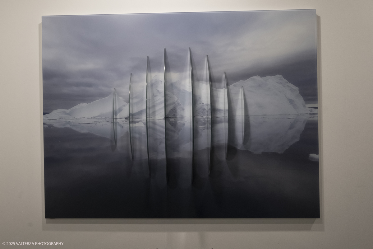 _DSF7321.jpg - 09/'5/2025. Torino. Appuntamento annuale dedicato alla fotografia.The Phair si rivolge ad alcune delle piÃ¹ prestigiose gallerie dâ€™arte contemporanea â€“ e non necessariamente solo a quelle specializzate in fotografia â€“ che, in occasione della fiera, presentano dei progetti artistici legati al tema dellâ€™immagine e opere create con materiale fotografico o video.â€‹ Nella foto  RED LAB GALLERYMilano