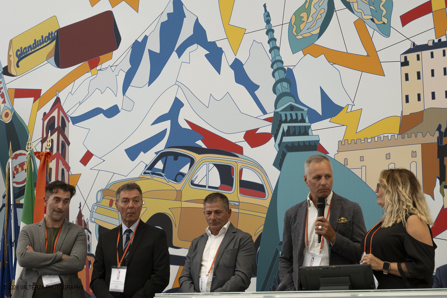 _DSF1472.jpg - 29/09/2026. Torino. Conferenza Stampa. Torino si prepara ad accogliere i migliori cavalli, i guidatori piÃ¹ talentuosi e i proprietari piÃ¹ prestigiosi d'Europa per una giornata di grande sport e spettacolo. Nella foto presentazione ed intervista a quattro Driver vincitori del Derby