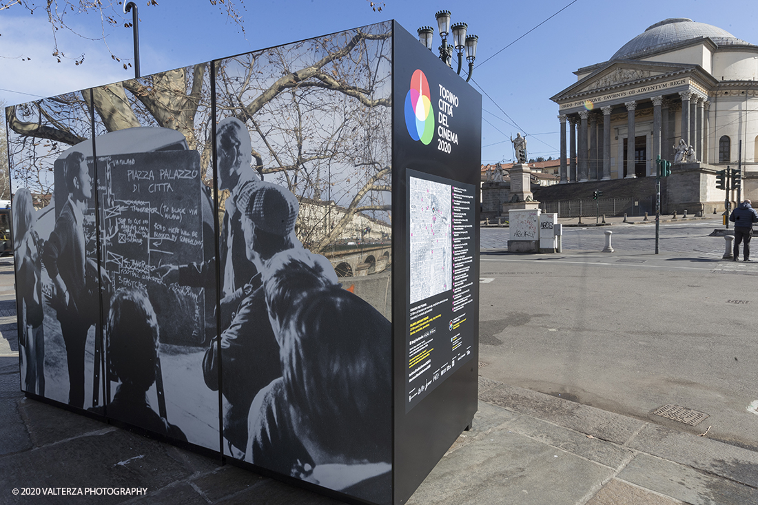 _G3I2613.jpg - 27/02/2020. Torino. Nei punti della cittÃ  dove sono stati realizzati film importanti, sono allestiti supporti di forte impatto visivo e iconografico ( totem) per unâ€™accoglienza immersiva e suggestiva in una Torino â€˜cinema friendlyâ€™. In questo modo 20 luoghi â€˜cinematograficamenteâ€™ significativi come piazze e palazzi del centro cittadino sono le tappe di un percorso che permette di rivivere la storia del cinema torinese attraverso i 20 film piÃ¹ significativi. Nella foto il totem di The italian job, Peter Collinson nel 1969. Piazza Gran Madre