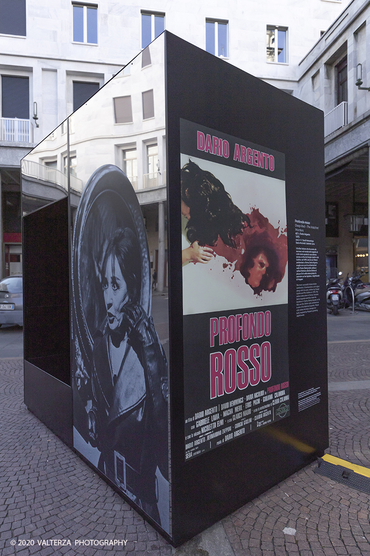 _G3I2715.jpg - 27/02/2020. Torino. Nei punti della cittÃ  dove sono stati realizzati film importanti, sono allestiti supporti di forte impatto visivo e iconografico ( totem) per unâ€™accoglienza immersiva e suggestiva in una Torino â€˜cinema friendlyâ€™. In questo modo 20 luoghi â€˜cinematograficamenteâ€™ significativi come piazze e palazzi del centro cittadino sono le tappe di un percorso che permette di rivivere la storia del cinema torinese attraverso i 20 film piÃ¹ significativi. Nella foto il totem di Profondo Rosso. Dario Argento nel 1975. Piazza CLN