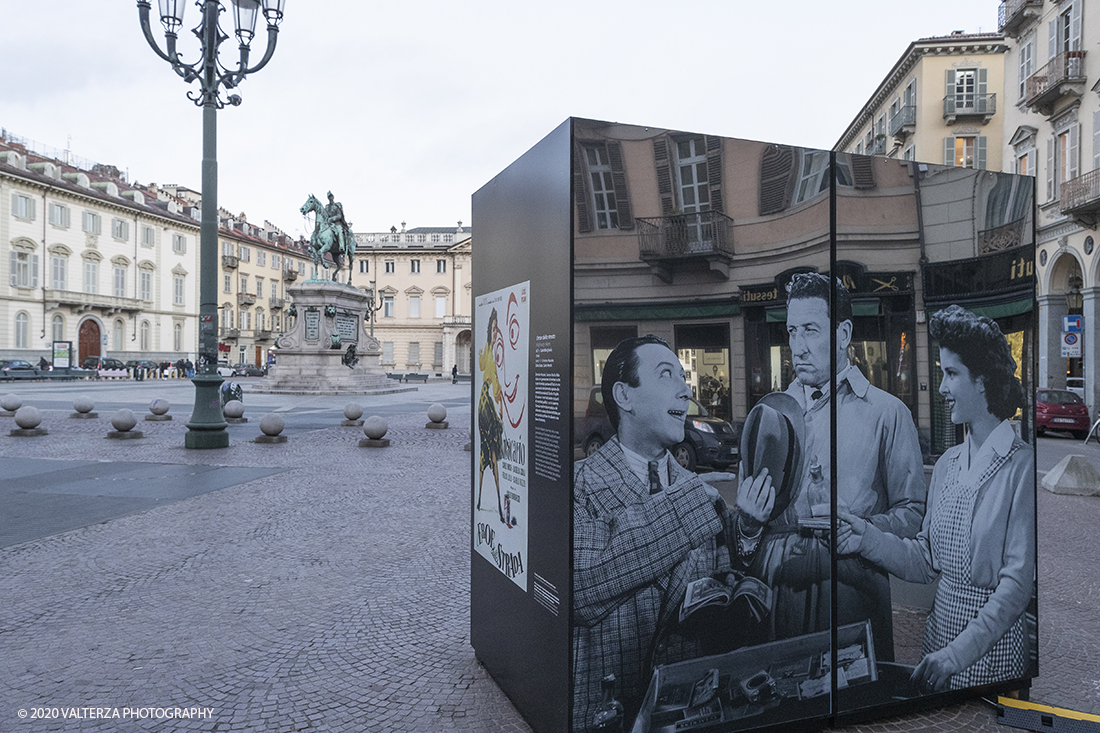 _G3I2819.jpg - 27/02/2020. Torino. Nei punti della cittÃ  dove sono stati realizzati film importanti, sono allestiti supporti di forte impatto visivo e iconografico ( totem) per unâ€™accoglienza immersiva e suggestiva in una Torino â€˜cinema friendlyâ€™. In questo modo 20 luoghi â€˜cinematograficamenteâ€™ significativi come piazze e palazzi del centro cittadino sono le tappe di un percorso che permette di rivivere la storia del cinema torinese attraverso i 20 film piÃ¹ significativi. Nella foto il totem di L'eroe della strada. Carlo Borghese nel 1948 Piazza Bodoni.