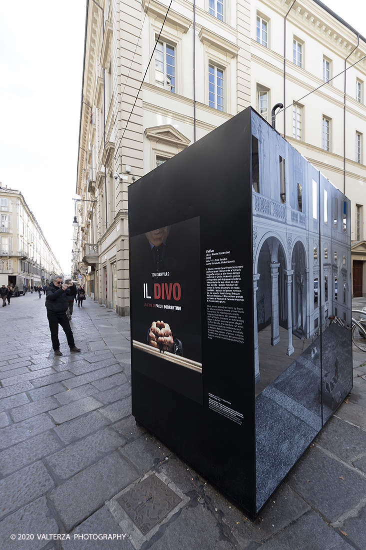 _G3I2877.jpg - 27/02/2020. Torino. Nei punti della cittÃ  dove sono stati realizzati film importanti, sono allestiti supporti di forte impatto visivo e iconografico ( totem) per unâ€™accoglienza immersiva e suggestiva in una Torino â€˜cinema friendlyâ€™. In questo modo 20 luoghi â€˜cinematograficamenteâ€™ significativi come piazze e palazzi del centro cittadino sono le tappe di un percorso che permette di rivivere la storia del cinema torinese attraverso i 20 film piÃ¹ significativi. Nella foto il totem di Il Divo. Paolo Sorrentino nel 2008. Via Garibaldi/Via della Misericordia.