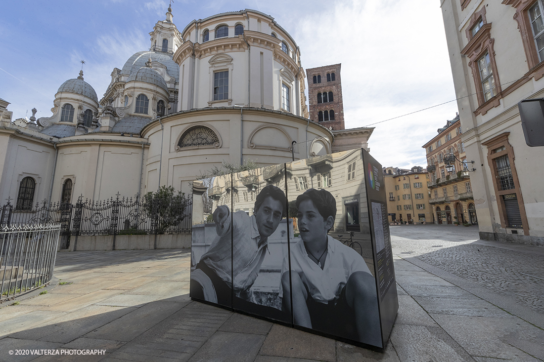 _G3I2888.jpg - 27/02/2020. Torino. Nei punti della cittÃ  dove sono stati realizzati film importanti, sono allestiti supporti di forte impatto visivo e iconografico ( totem) per unâ€™accoglienza immersiva e suggestiva in una Torino â€˜cinema friendlyâ€™. In questo modo 20 luoghi â€˜cinematograficamenteâ€™ significativi come piazze e palazzi del centro cittadino sono le tappe di un percorso che permette di rivivere la storia del cinema torinese attraverso i 20 film piÃ¹ significativi. Nella foto il totem di La Migliore GioventÃ¹. Marco Tullio Giordana nel 2003. Piazza della Consolata.