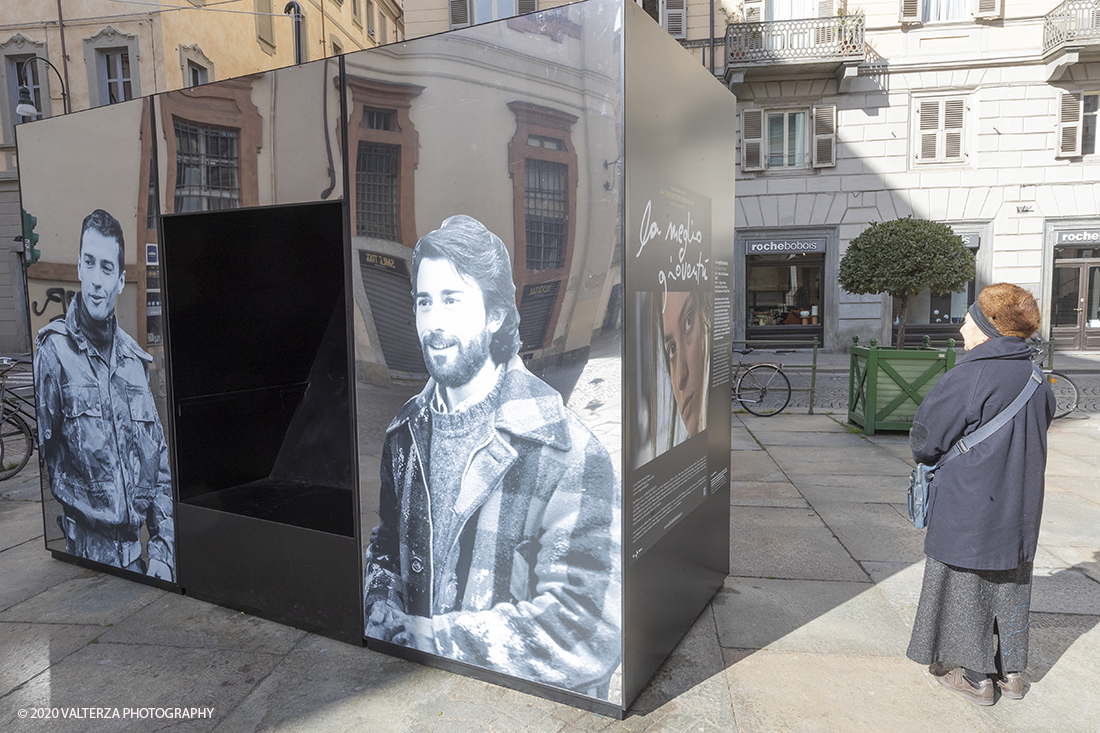 _G3I2933.jpg - 27/02/2020. Torino. Nei punti della cittÃ  dove sono stati realizzati film importanti, sono allestiti supporti di forte impatto visivo e iconografico ( totem) per unâ€™accoglienza immersiva e suggestiva in una Torino â€˜cinema friendlyâ€™. In questo modo 20 luoghi â€˜cinematograficamenteâ€™ significativi come piazze e palazzi del centro cittadino sono le tappe di un percorso che permette di rivivere la storia del cinema torinese attraverso i 20 film piÃ¹ significativi. Nella foto il totem di La Migliore GioventÃ¹. Marco Tullio Giordana nel 2003. Piazza della Consolata.