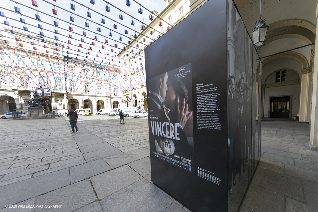 _G3I2944.jpg - 27/02/2020. Torino. Nei punti della cittÃ  dove sono stati realizzati film importanti, sono allestiti supporti di forte impatto visivo e iconografico ( totem) per unâ€™accoglienza immersiva e suggestiva in una Torino â€˜cinema friendlyâ€™. In questo modo 20 luoghi â€˜cinematograficamenteâ€™ significativi come piazze e palazzi del centro cittadino sono le tappe di un percorso che permette di rivivere la storia del cinema torinese attraverso i 20 film piÃ¹ significativi. Nella foto il totem di Vincere. Marco Bellocchio nel 2009. Piazza Palazzo di CittÃ 