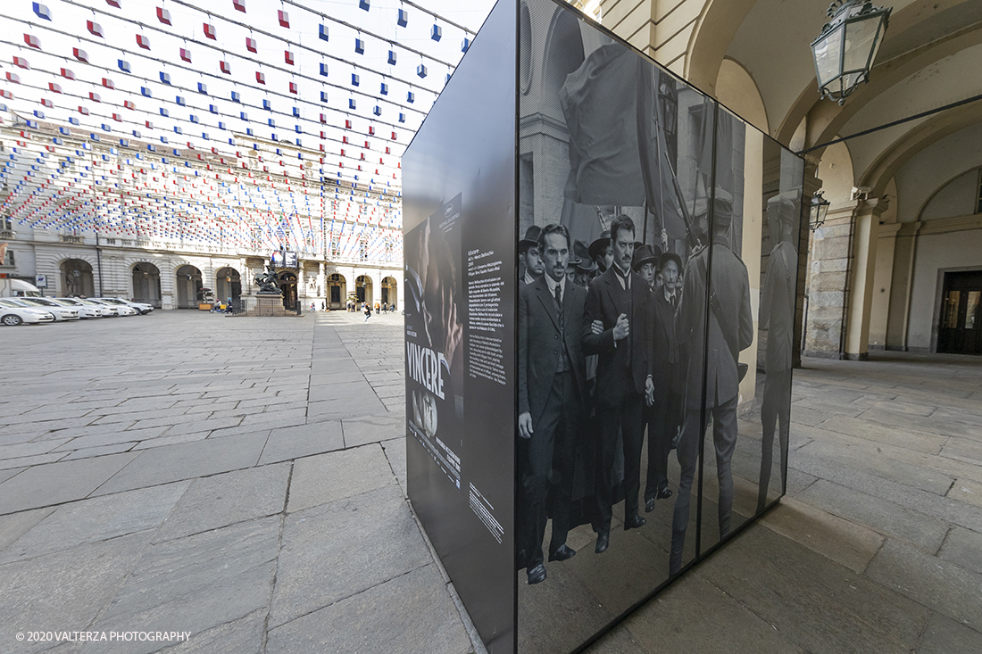 _G3I2961.jpg - 27/02/2020. Torino. Nei punti della cittÃ  dove sono stati realizzati film importanti, sono allestiti supporti di forte impatto visivo e iconografico ( totem) per unâ€™accoglienza immersiva e suggestiva in una Torino â€˜cinema friendlyâ€™. In questo modo 20 luoghi â€˜cinematograficamenteâ€™ significativi come piazze e palazzi del centro cittadino sono le tappe di un percorso che permette di rivivere la storia del cinema torinese attraverso i 20 film piÃ¹ significativi. Nella foto il totem di Vincere. Marco Bellocchio nel 2009. Piazza Palazzo di CittÃ 