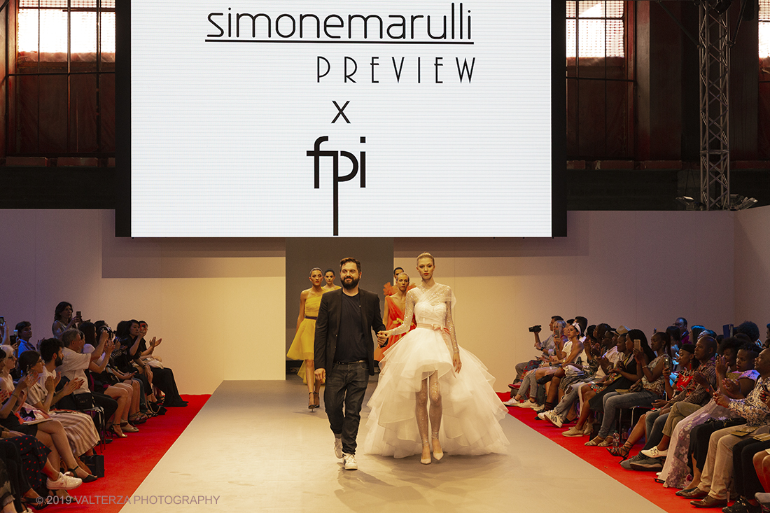_X9B8812.jpg - 27-06-2019. Torino, quest'anno la Cina  ha aperto le sfilate della settimana di moda  della TFW . Nella foto una creazione Simone Marulli preview per FPI