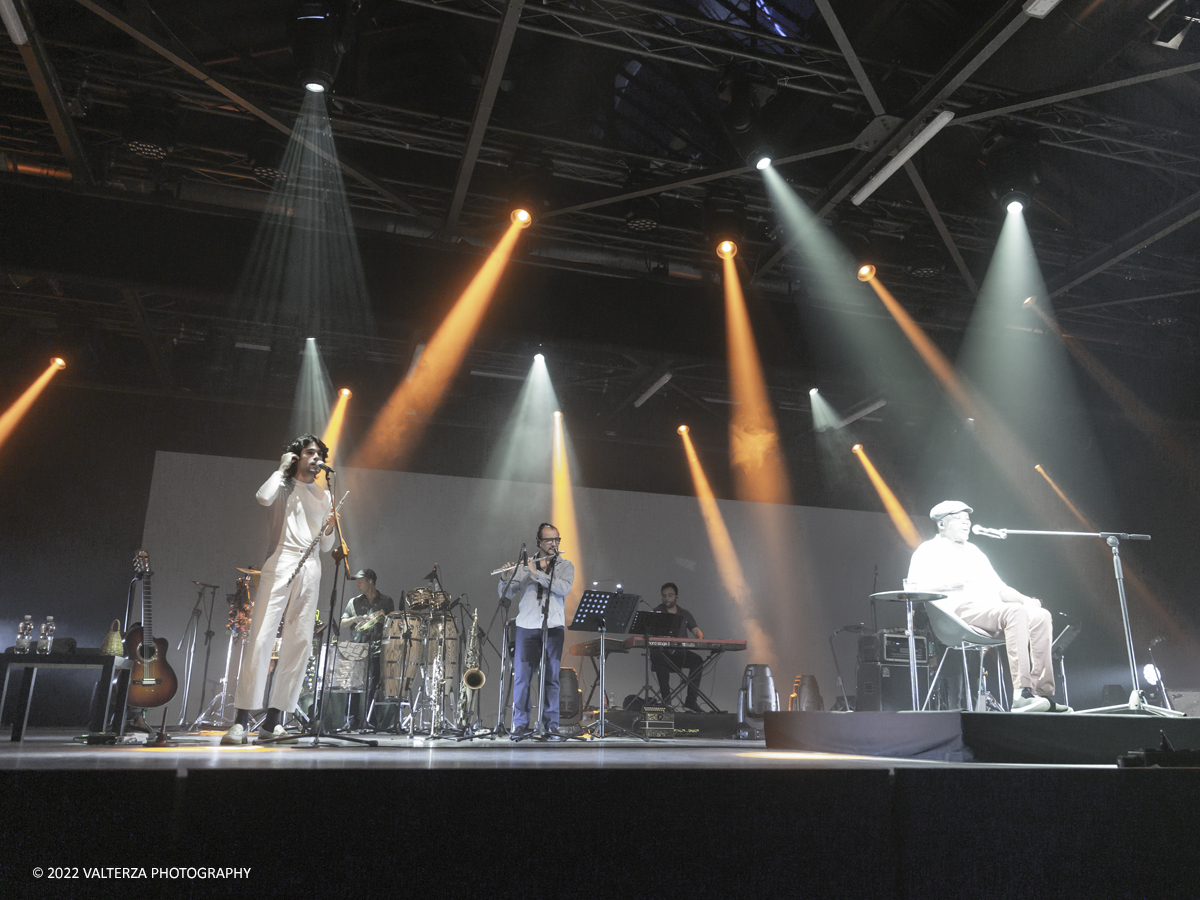 _X9B9942.jpg - 15/06/2022.Torino. Nascimento Ã¨ un idolo della musica brasiliana, un cantautore celebrato in tutto il Mondo. Parte da Torino il tour di addio ai palchi di Nascimiento. Nella foto Milton Nascimento ed il suo complesso