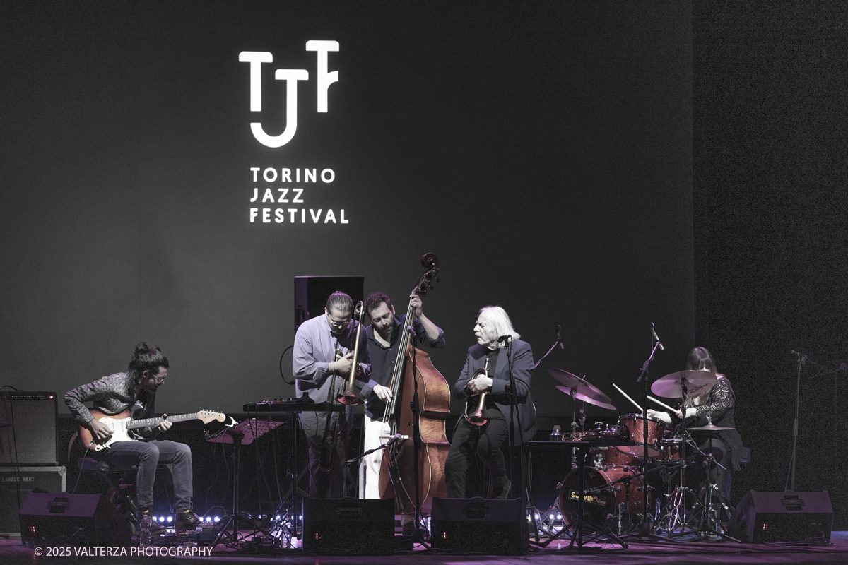 _G5A7610.jpg - 23-04-20'25. Tortino. Torino Jazz Festival 2025ENRICO RAVA â€œFEARLESS FIVEâ€� - Teatro ColosseoEnrico Rava, tromba, flicornoMatteo Paggi, tromboneFrancesco Diodati, chitarraFrancesco Ponticelli, contrabbassoEvita Polidoro, batteria, voce