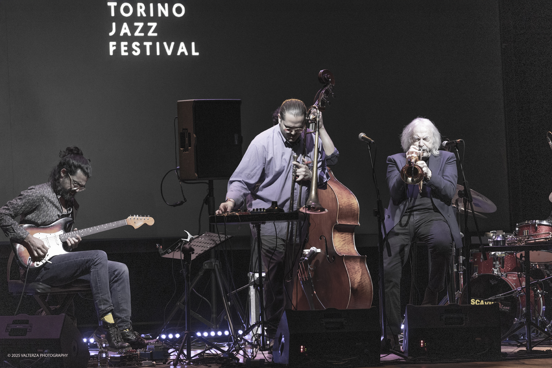 _G5A7648.jpg - 23-04-20'25. Tortino. Torino Jazz Festival 2025ENRICO RAVA â€œFEARLESS FIVEâ€� - Teatro ColosseoEnrico Rava, tromba, flicornoMatteo Paggi, tromboneFrancesco Diodati, chitarraFrancesco Ponticelli, contrabbassoEvita Polidoro, batteria, voce