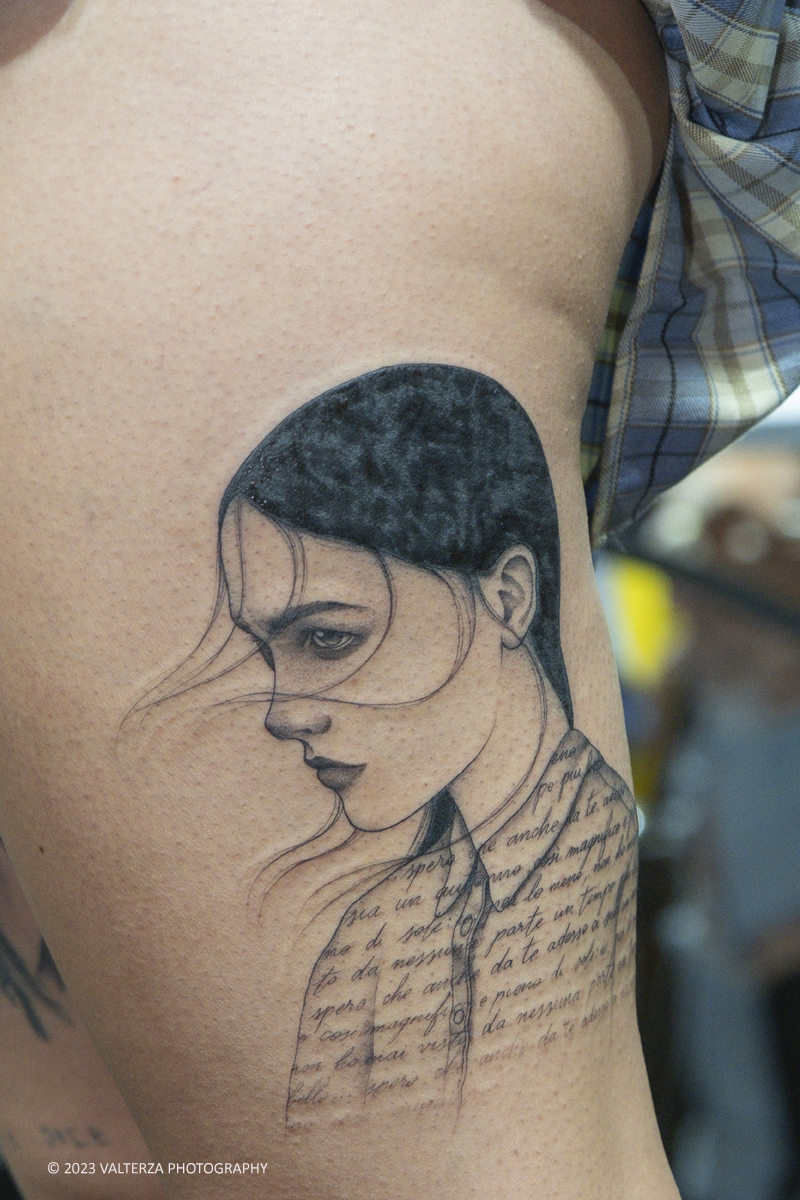 _DSF7891.jpg - 23/09/2023. Torino. Torino Tattoo Convention torna in grande stile in una prestigiosa location e un selezionato parterre di artisti tatuatori e spettacoli per intrattenere il pubblico. Nella foto tatuaggio in concorso nella categoria Others Styles