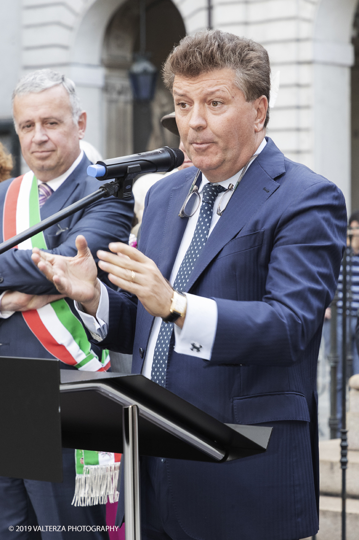 _G3I4493.jpg - 7/09/2019. Torino. Cerimonie di celebrazione dell'evento  con il gruppo storico Pietro Micca. Nella foto Onori al Gonfalone della cittÃ  ed alle autoritÃ , rassegna di reparti schierati da parte delle autoritÃ , commemorazione ed onori al monumento del principe Eugenio con salva di fucileria.