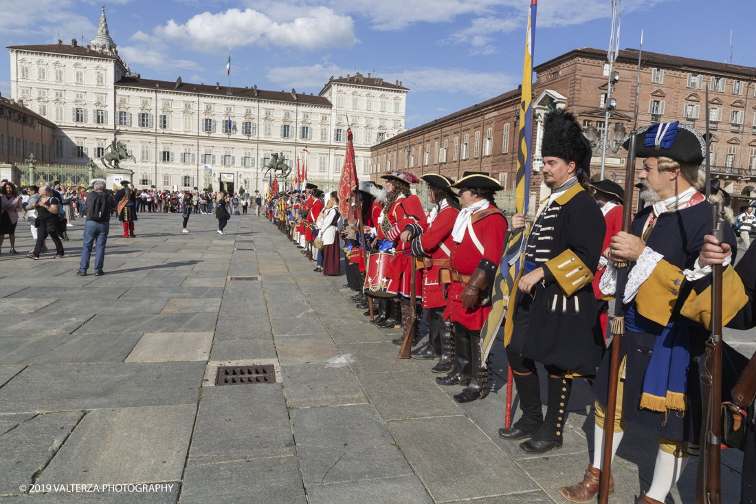 _X9B1338.jpg - 7/09/2019. Torino. Crimonie di celebrazione dell'evento  con il gruppo storico Pietro Micca. Nella foto Parata storica in Piazza Castello.