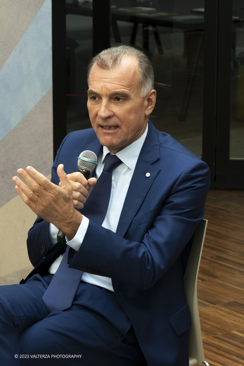 _DSF6418.jpg - 04/10/2023. Torino. La mostra, senza avere la pretesa di essere esaustiva, presenta una selezione di manufatti che offrono alternative al paradigma eurocentrico dellâ€™eccellenza artistica, riaffermando il ruolo cruciale svolto dallâ€™Asia centrale nella creazione e nella trasmissione di idee su scala globale. Dal 5 ottobre 2023 fino al 1Â° settembre 2024.Dopo Torino la mostra andrÃ  a Shangai. Nella foto un momento della presentazione della mostra, Massimo Broccio Presidente della Fondazione Torino Musei