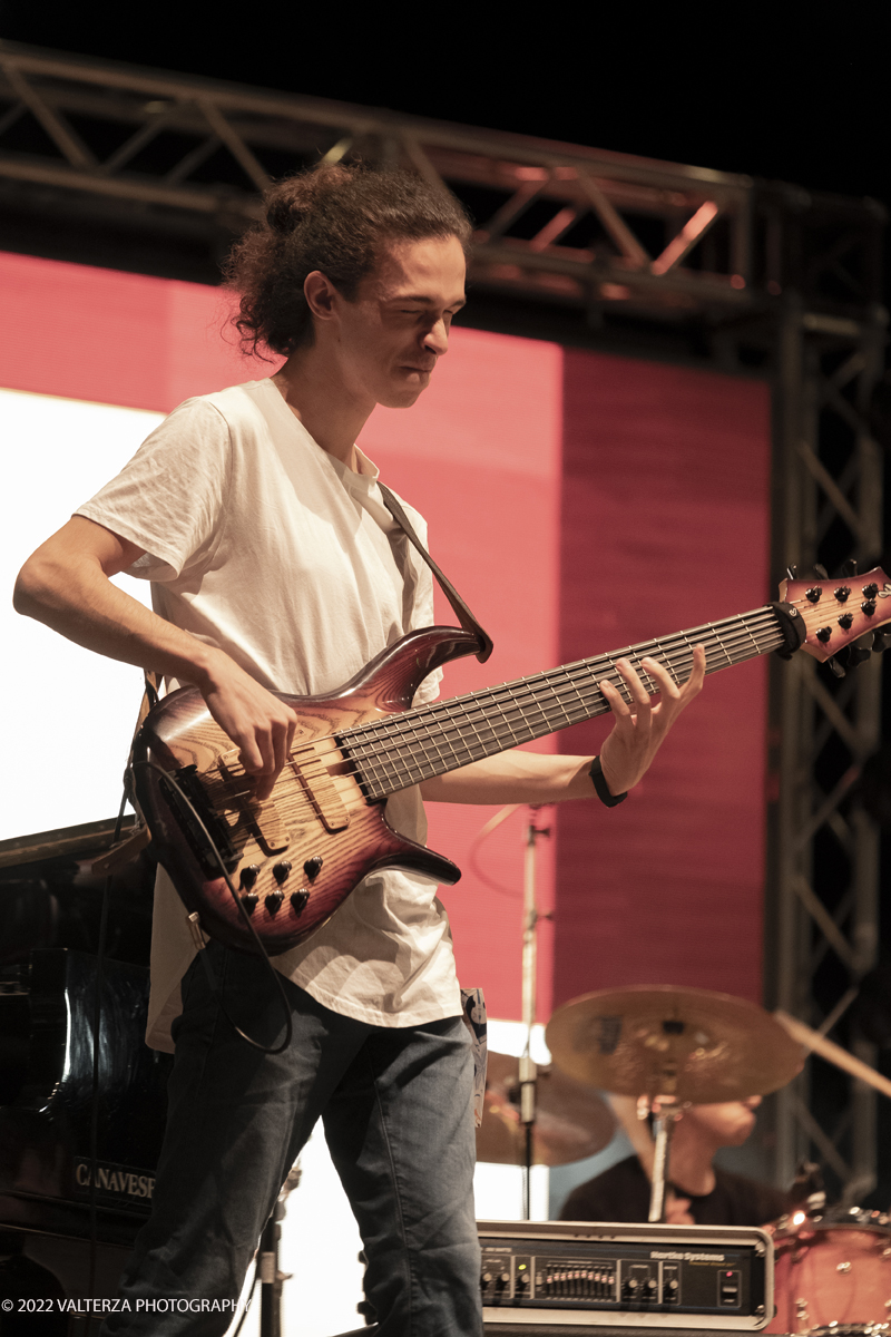 _DSF1354.jpg - 11/08/2022.Sanremo. Il trio Matteo Mancuso alla chitarra, Gianluca Pellerito alla Batteria e Riccardo Oliva al Basso elettrico e tastiera in concerto.