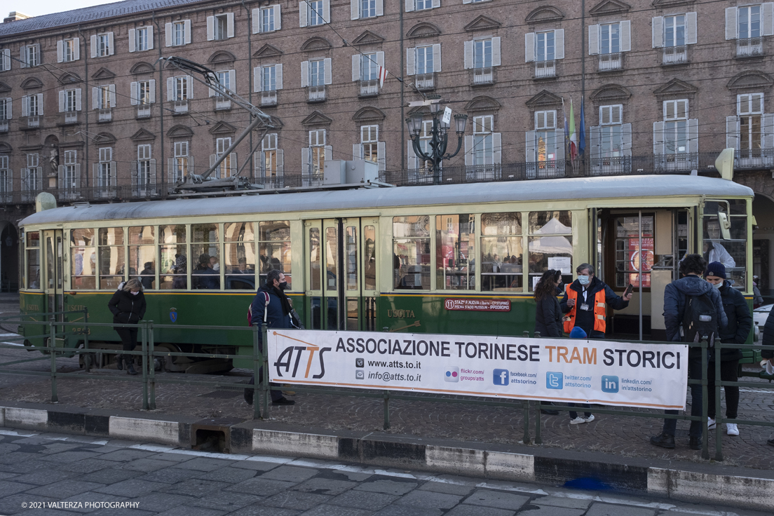 _DSF8667.jpg - 05/12/2021.Torino. Il Trolley Festival  giunge alla 15Â° edizione  e questâ€™anno Ã¨ anche lâ€™occasione per lâ€™apertura dei festeggiamenti per i 150 anni del tram a Torino. La prima corsa di un tram a cavalli avvenne infatti il 29 dicembre 1871. Nella foto la manifestazione Ã¨ organizzata dalla Associazione Torinese Tram Storici