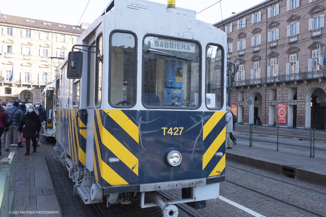 _DSF8699.jpg - 05/12/2021.Torino. Il Trolley Festival  giunge alla 15Â° edizione  e questâ€™anno Ã¨ anche lâ€™occasione per lâ€™apertura dei festeggiamenti per i 150 anni del tram a Torino. La prima corsa di un tram a cavalli avvenne infatti il 29 dicembre 1871. Nella foto tram della GIT Torino, macchina di servizzio spargisabbia (Sabbiera) anno di costruzione 1911