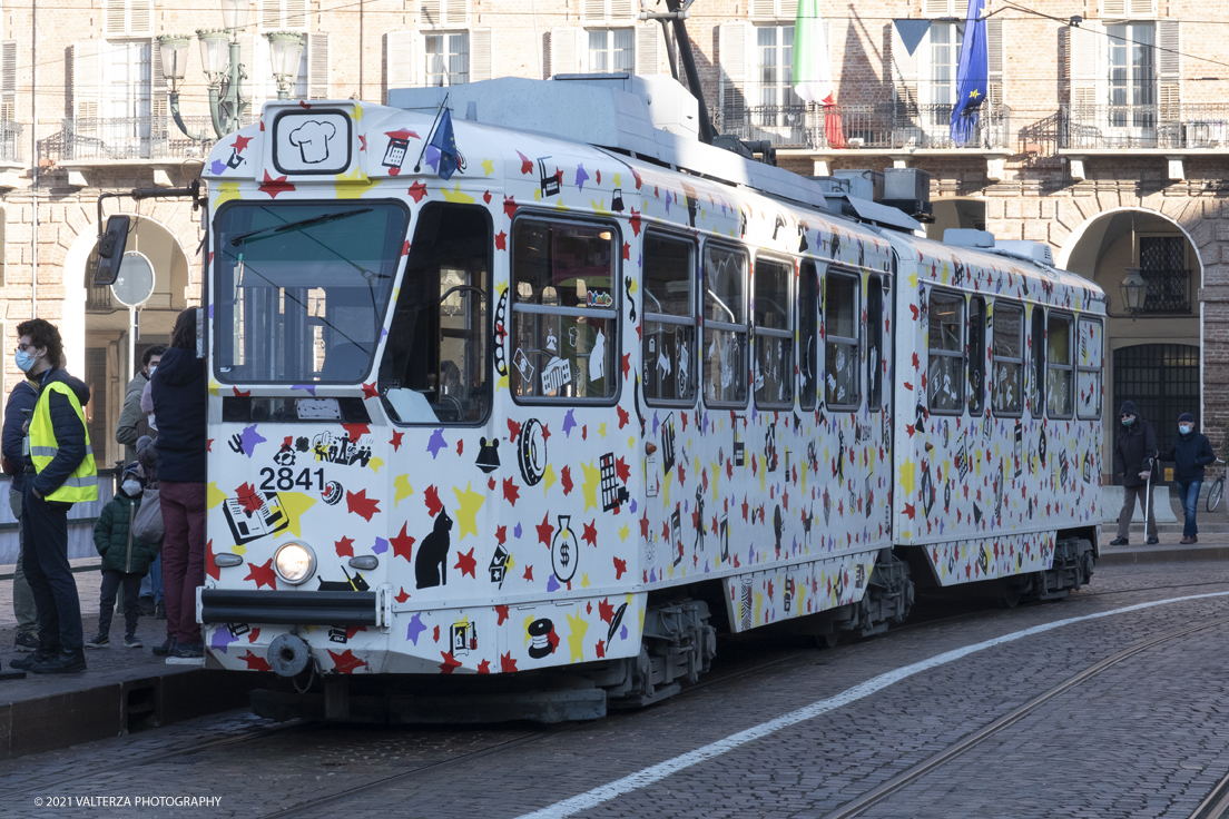 _DSF8730.jpg - 05/12/2021.Torino. Il Trolley Festival  giunge alla 15Â° edizione  e questâ€™anno Ã¨ anche lâ€™occasione per lâ€™apertura dei festeggiamenti per i 150 anni del tram a Torino. La prima corsa di un tram a cavalli avvenne infatti il 29 dicembre 1871. Nella foto tram ristorante Ristocolor, anno di costruzione 1959, anno di conversione 2002