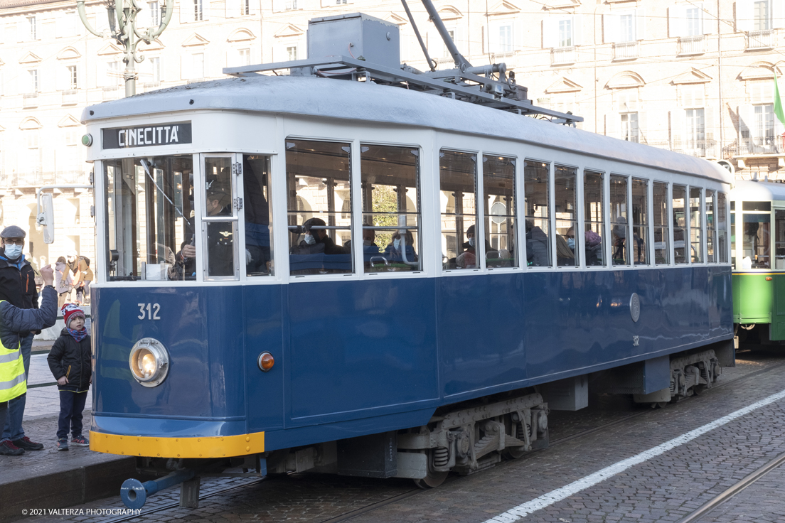 _DSF8752.jpg - 05/12/2021.Torino. Il Trolley Festival  giunge alla 15Â° edizione  e questâ€™anno Ã¨ anche lâ€™occasione per lâ€™apertura dei festeggiamenti per i 150 anni del tram a Torino. La prima corsa di un tram a cavalli avvenne infatti il 29 dicembre 1871. Nella foto tram Stefer Roma, anno di costruzione: 1935